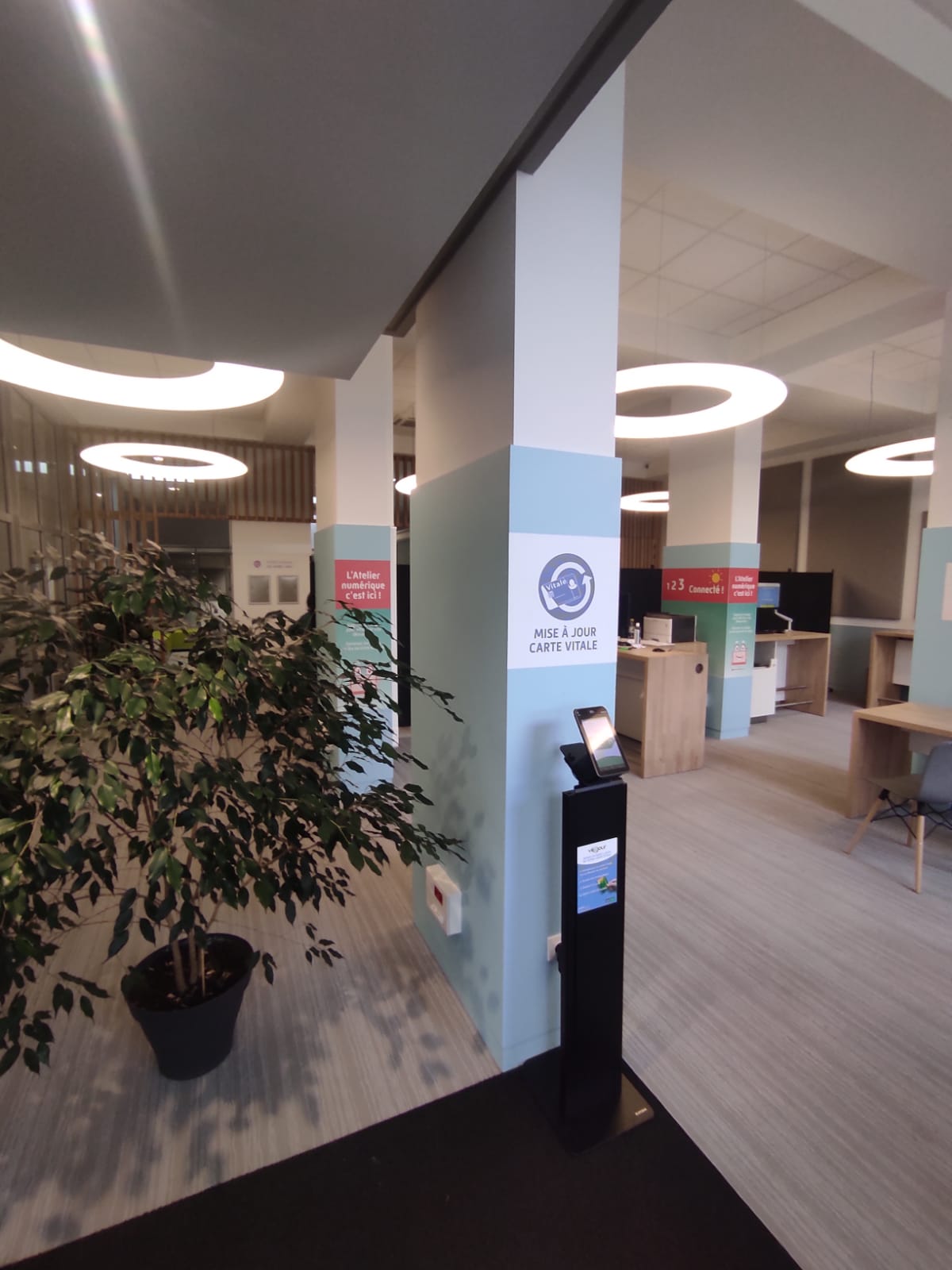 Signalétique directionnelle pour entreprise – conception graphique et technique